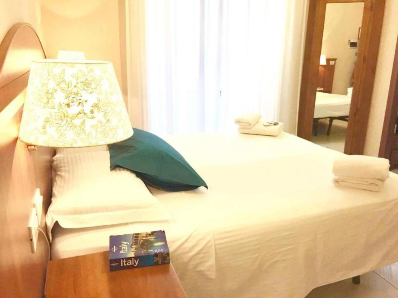 Nahid Accommodation โรม ภายนอก รูปภาพ