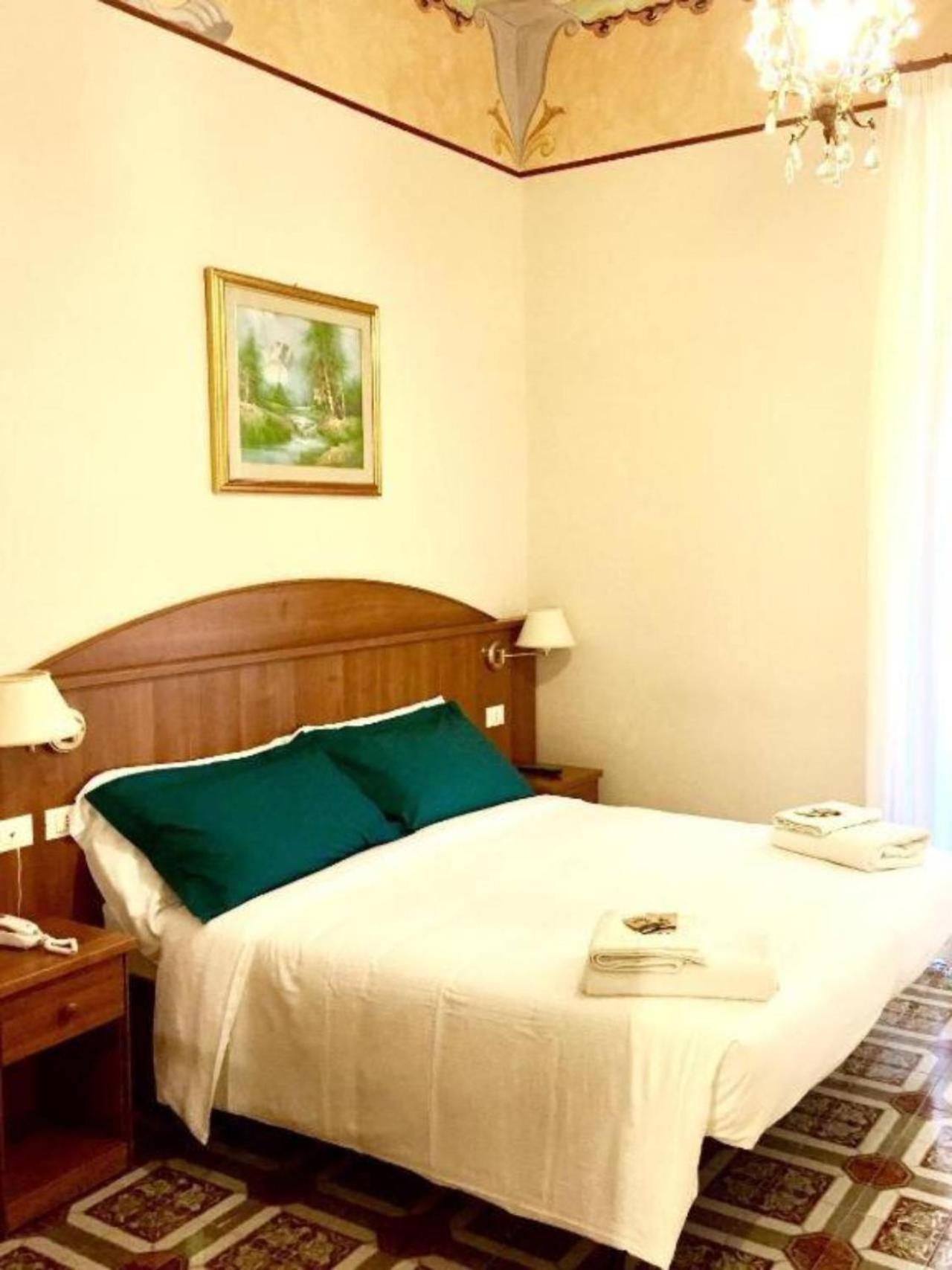 Nahid Accommodation โรม ภายนอก รูปภาพ