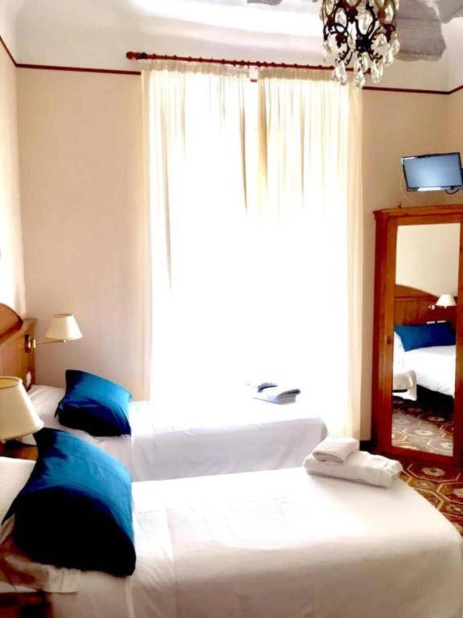 Nahid Accommodation โรม ภายนอก รูปภาพ