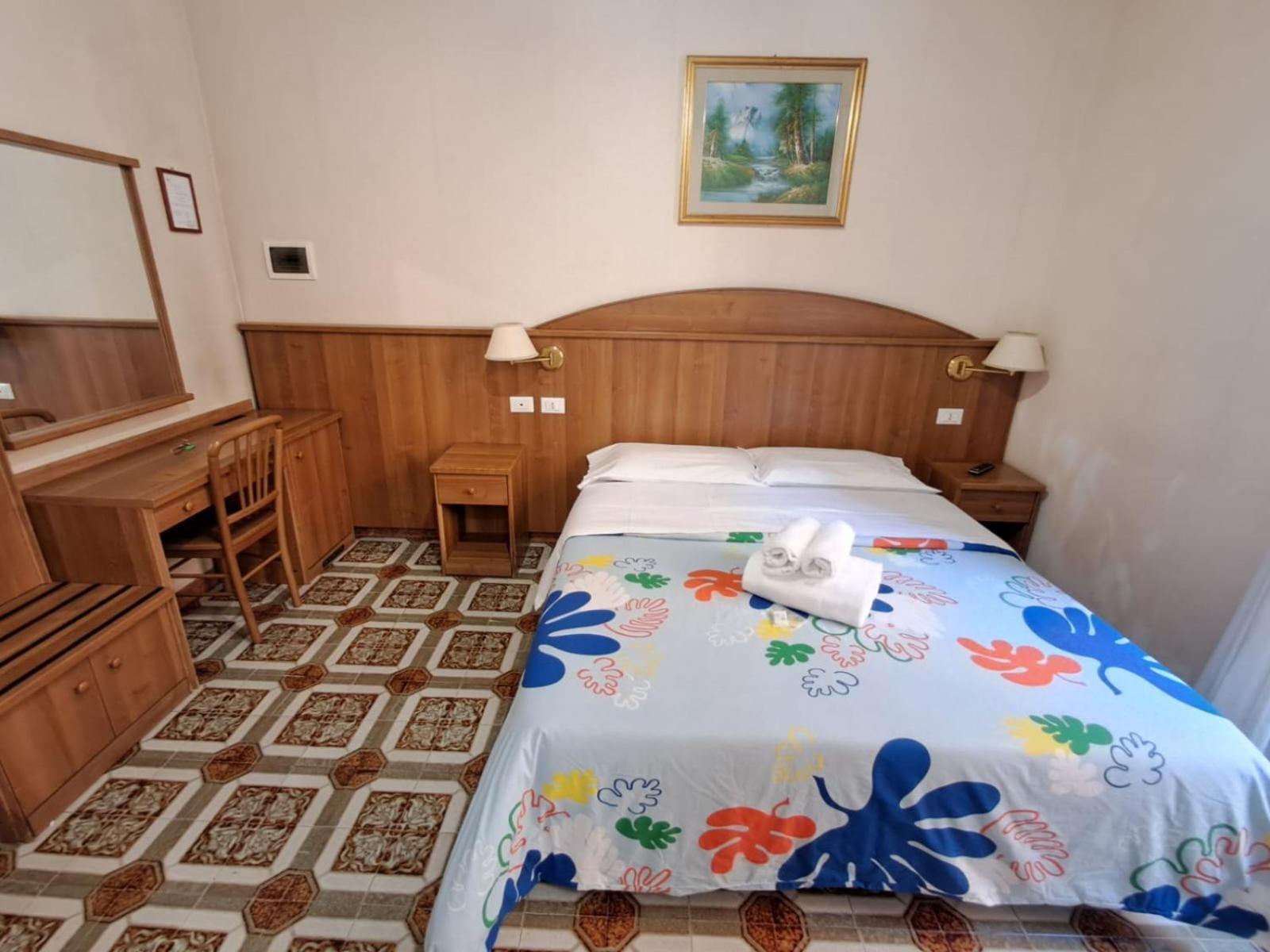 Nahid Accommodation โรม ภายนอก รูปภาพ