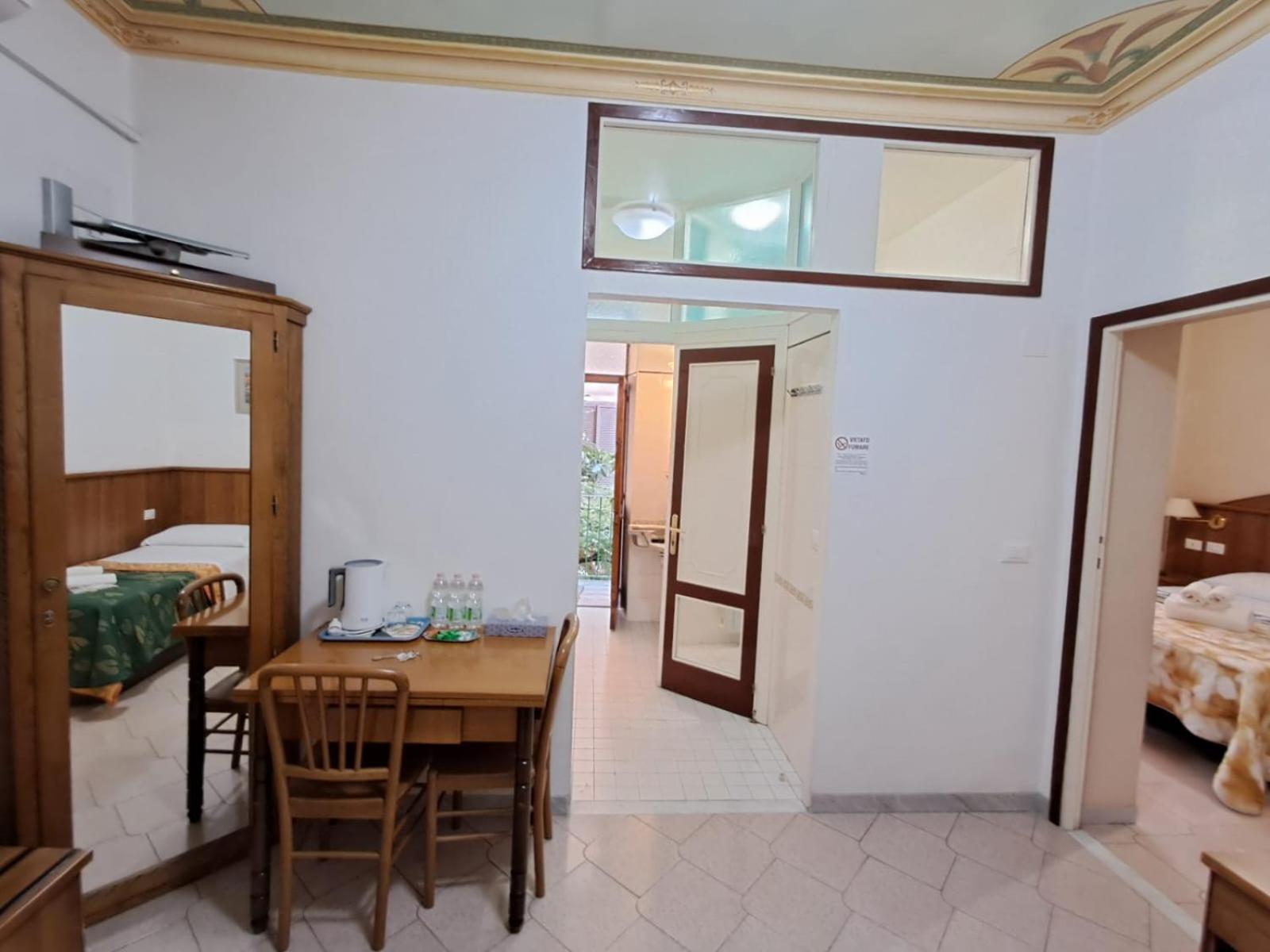 Nahid Accommodation โรม ภายนอก รูปภาพ