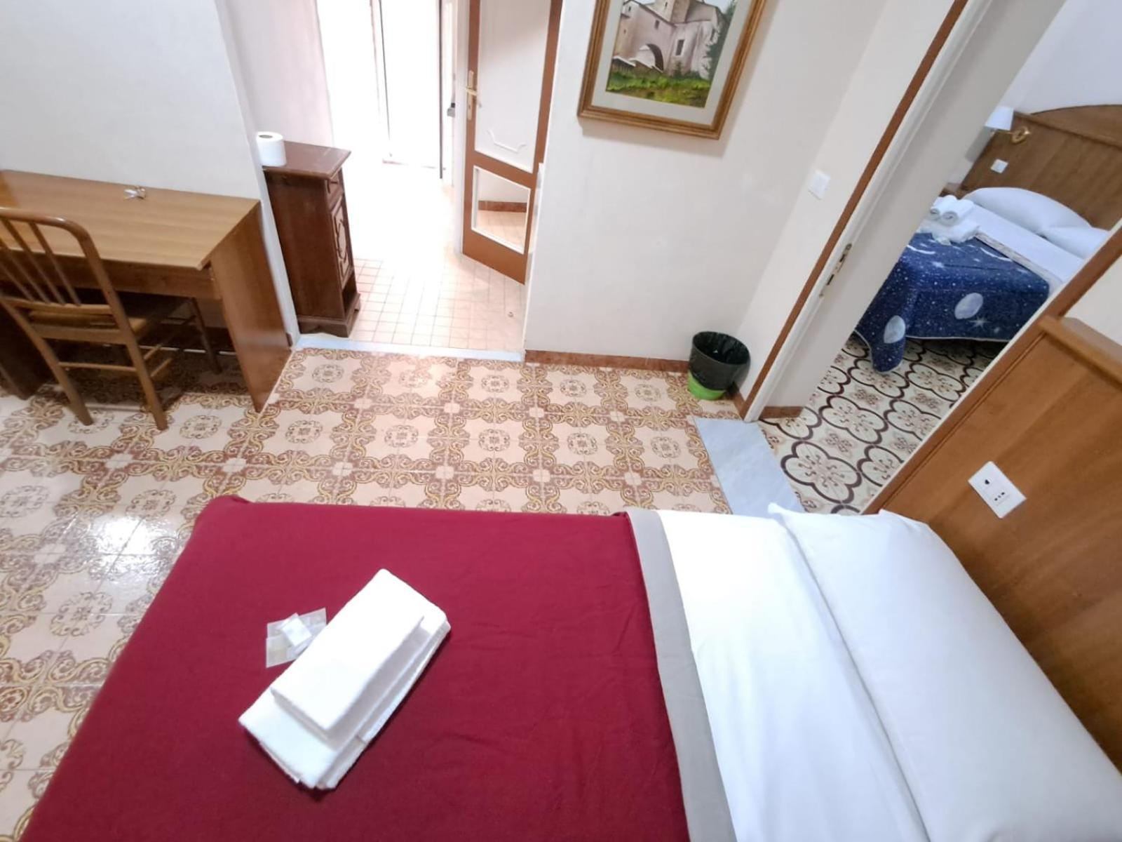 Nahid Accommodation โรม ภายนอก รูปภาพ