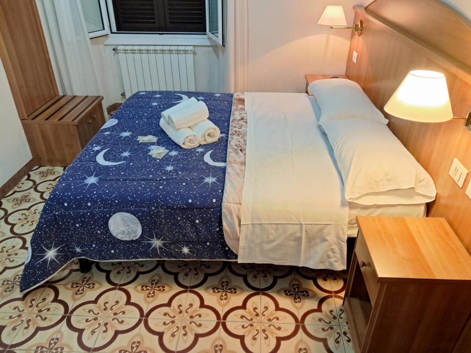 Nahid Accommodation โรม ภายนอก รูปภาพ