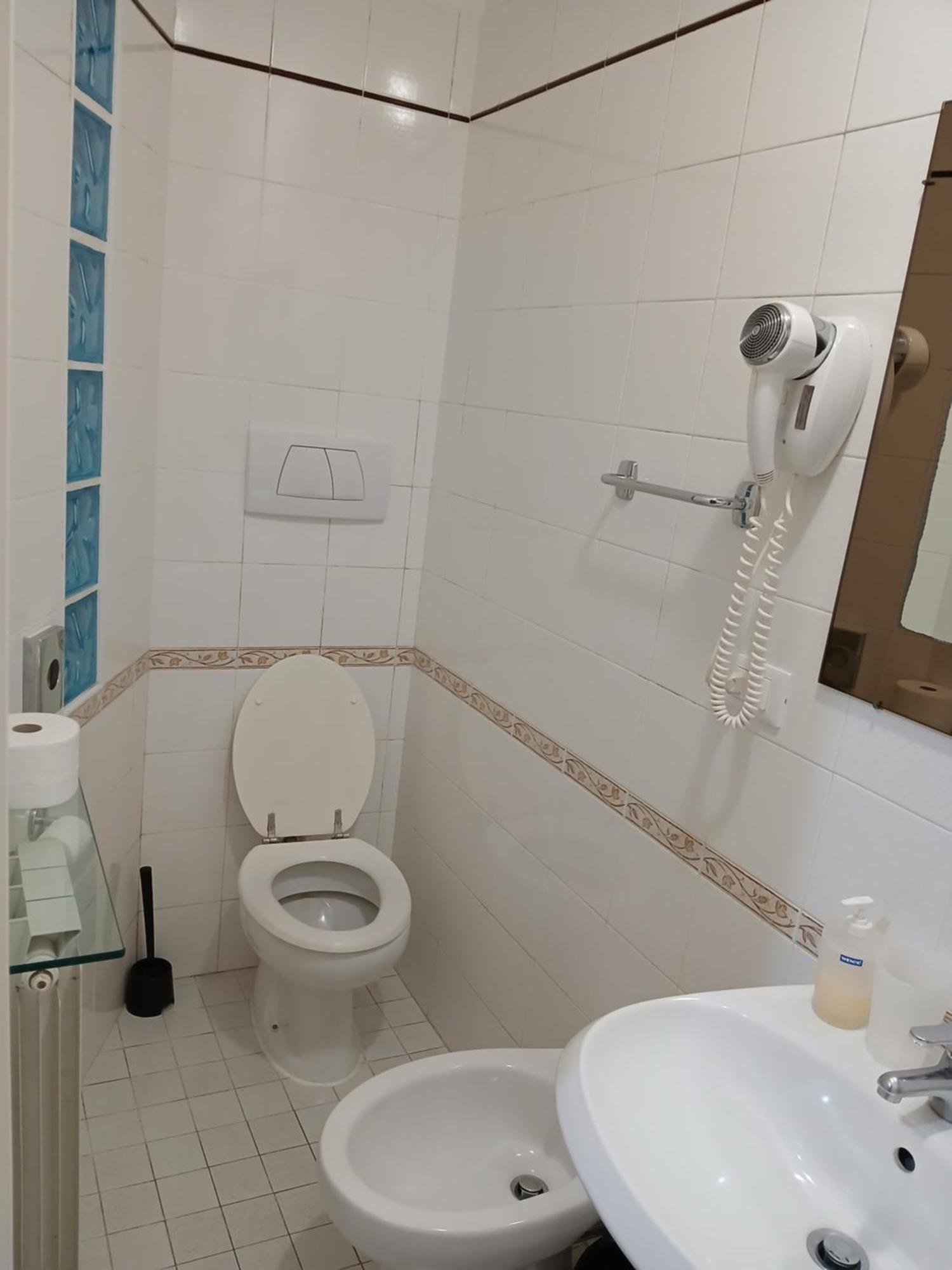 Nahid Accommodation โรม ภายนอก รูปภาพ